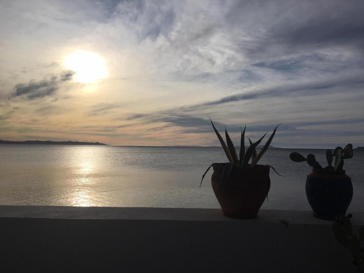 Hotel Lido Beach Hyeres Bagian luar foto