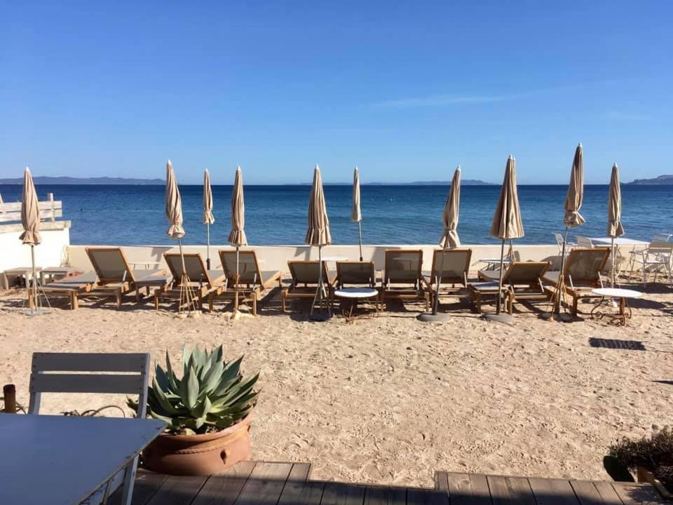 Hotel Lido Beach Hyeres Bagian luar foto