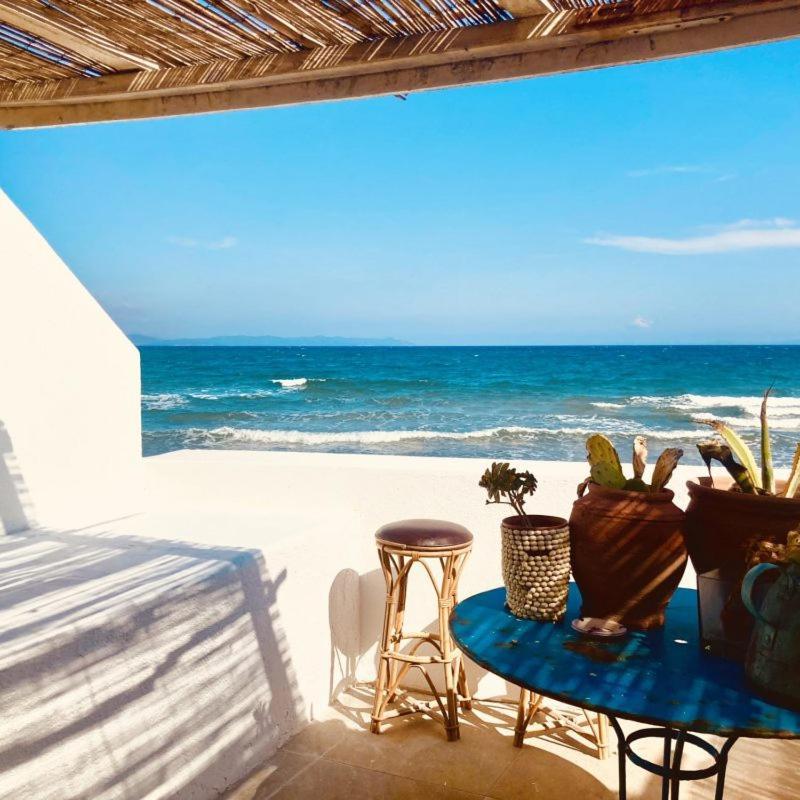 Hotel Lido Beach Hyeres Bagian luar foto