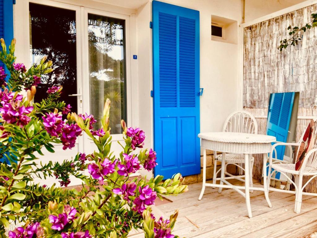 Hotel Lido Beach Hyeres Bagian luar foto