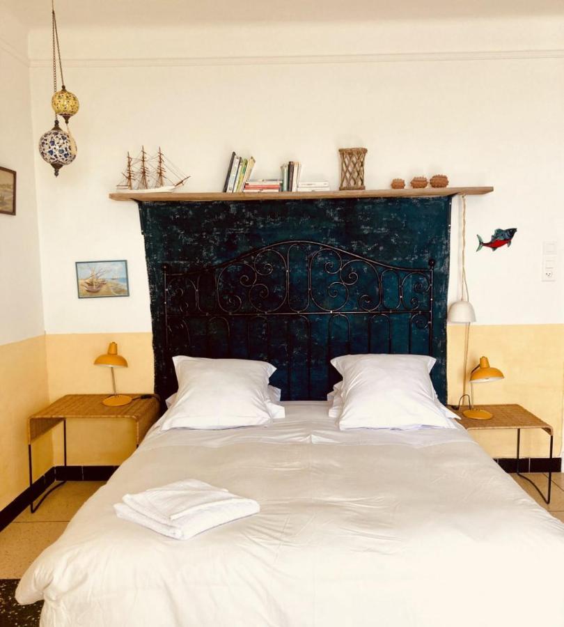 Hotel Lido Beach Hyeres Bagian luar foto