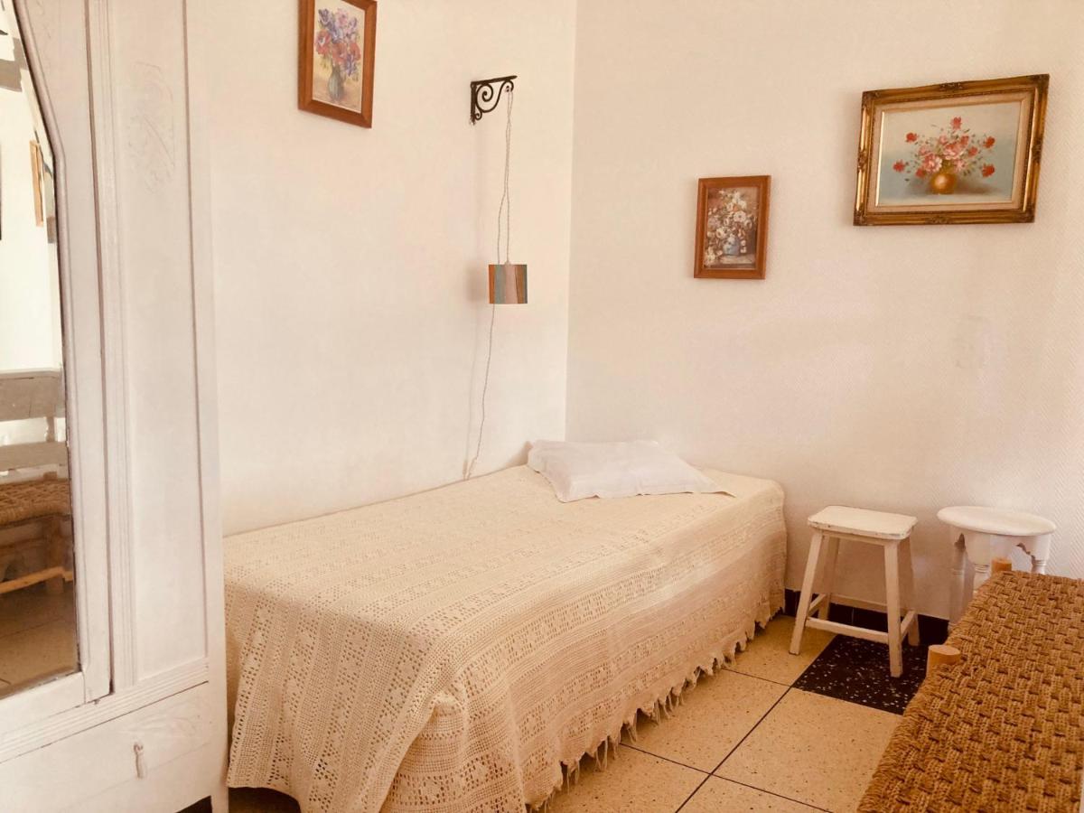 Hotel Lido Beach Hyeres Bagian luar foto