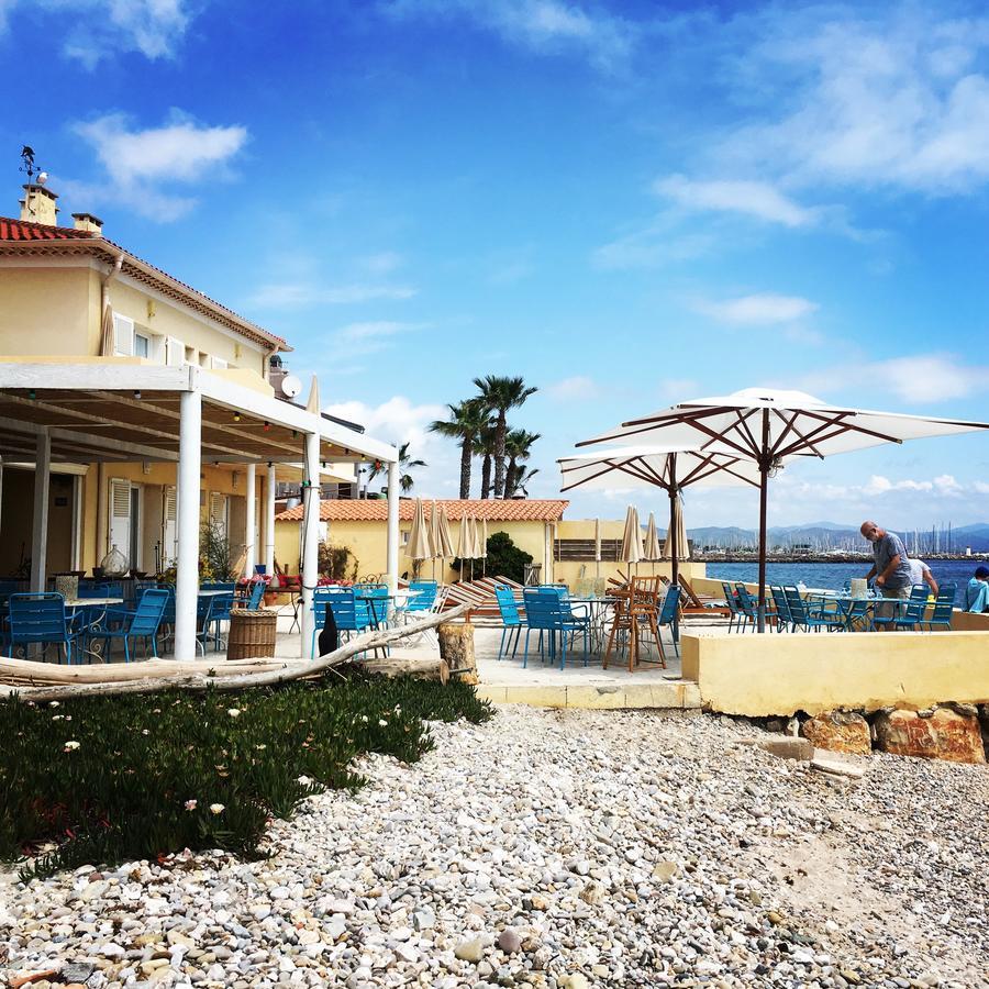 Hotel Lido Beach Hyeres Bagian luar foto