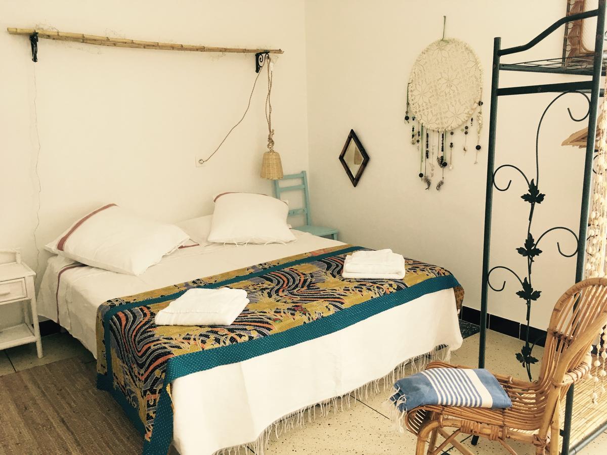 Hotel Lido Beach Hyeres Bagian luar foto
