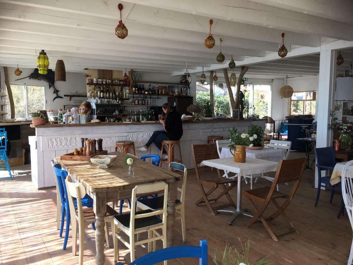 Hotel Lido Beach Hyeres Bagian luar foto