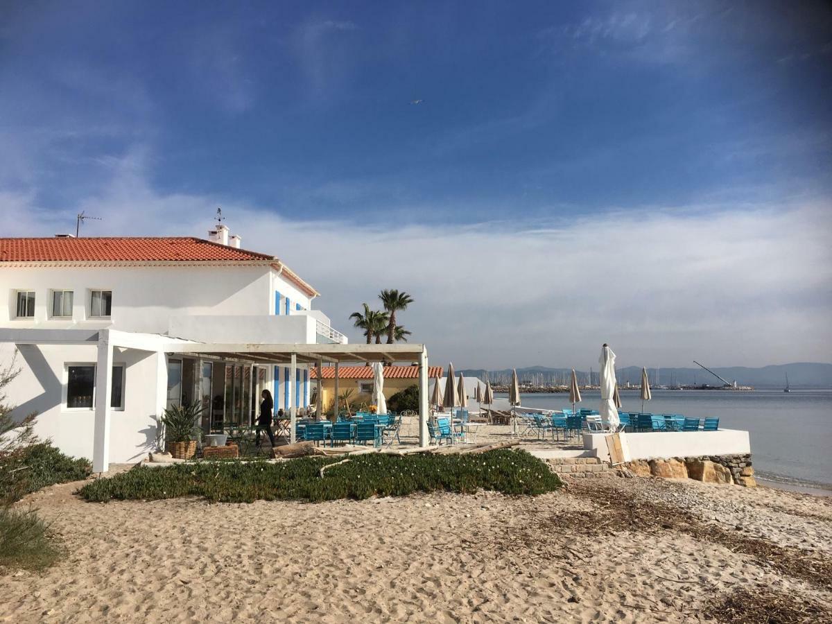 Hotel Lido Beach Hyeres Bagian luar foto
