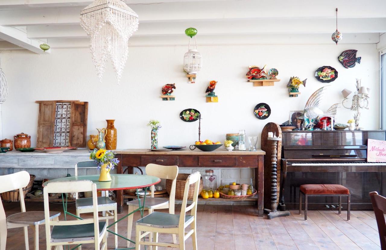 Hotel Lido Beach Hyeres Bagian luar foto