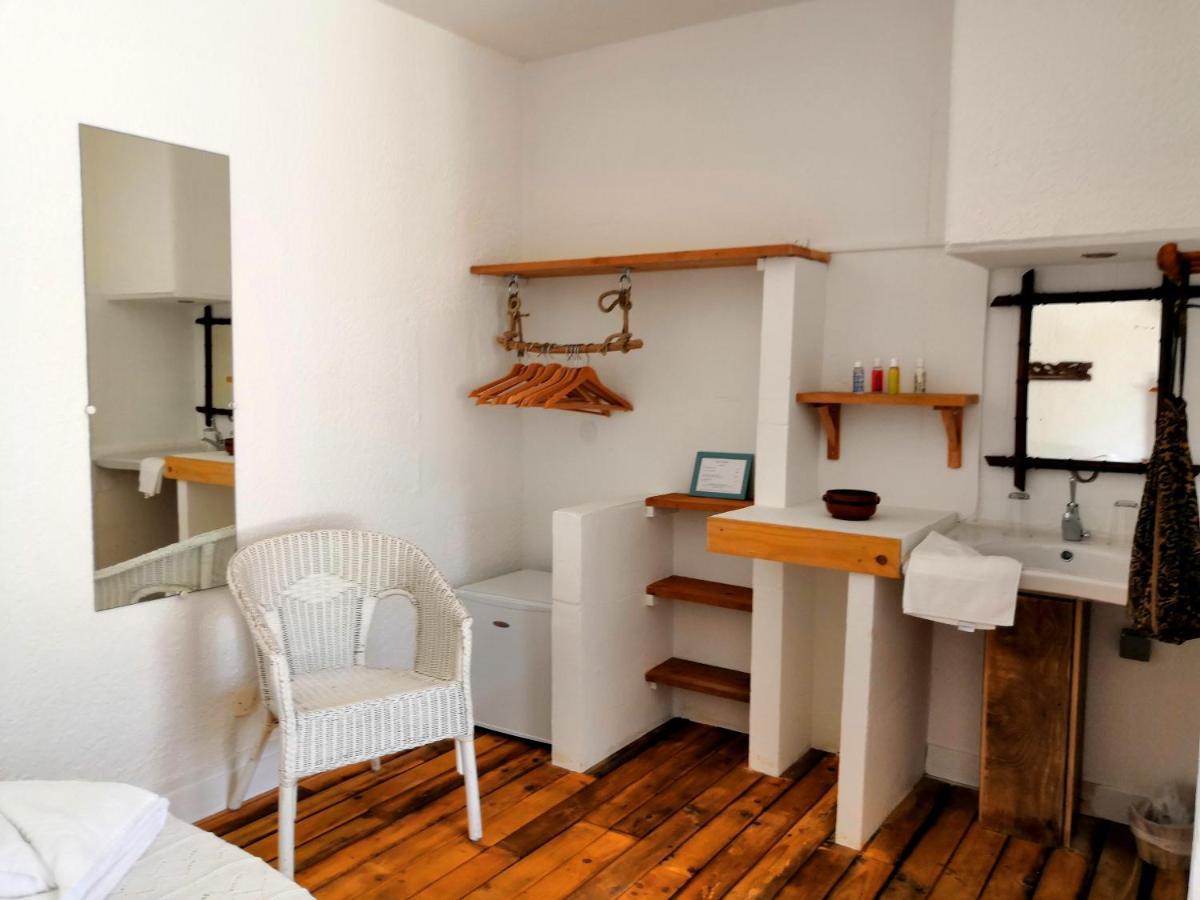 Hotel Lido Beach Hyeres Bagian luar foto