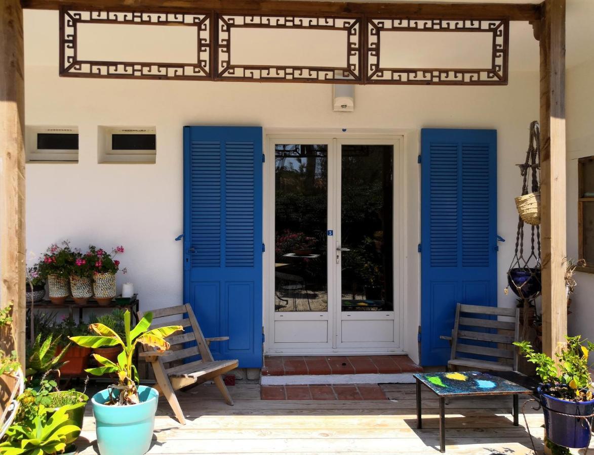 Hotel Lido Beach Hyeres Bagian luar foto